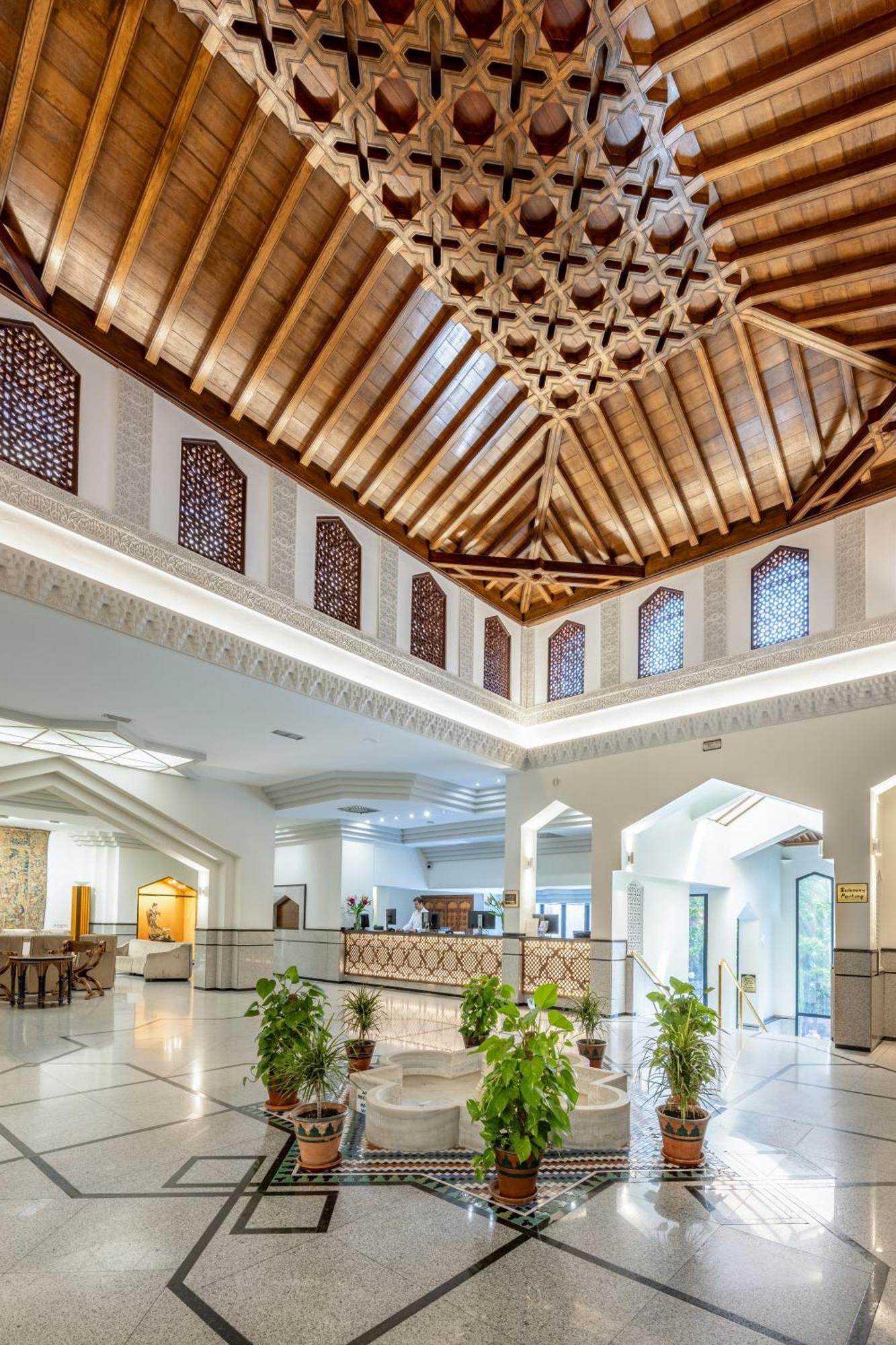 Hotel Saray Granada Luaran gambar